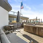 Beachrooms Pier 7